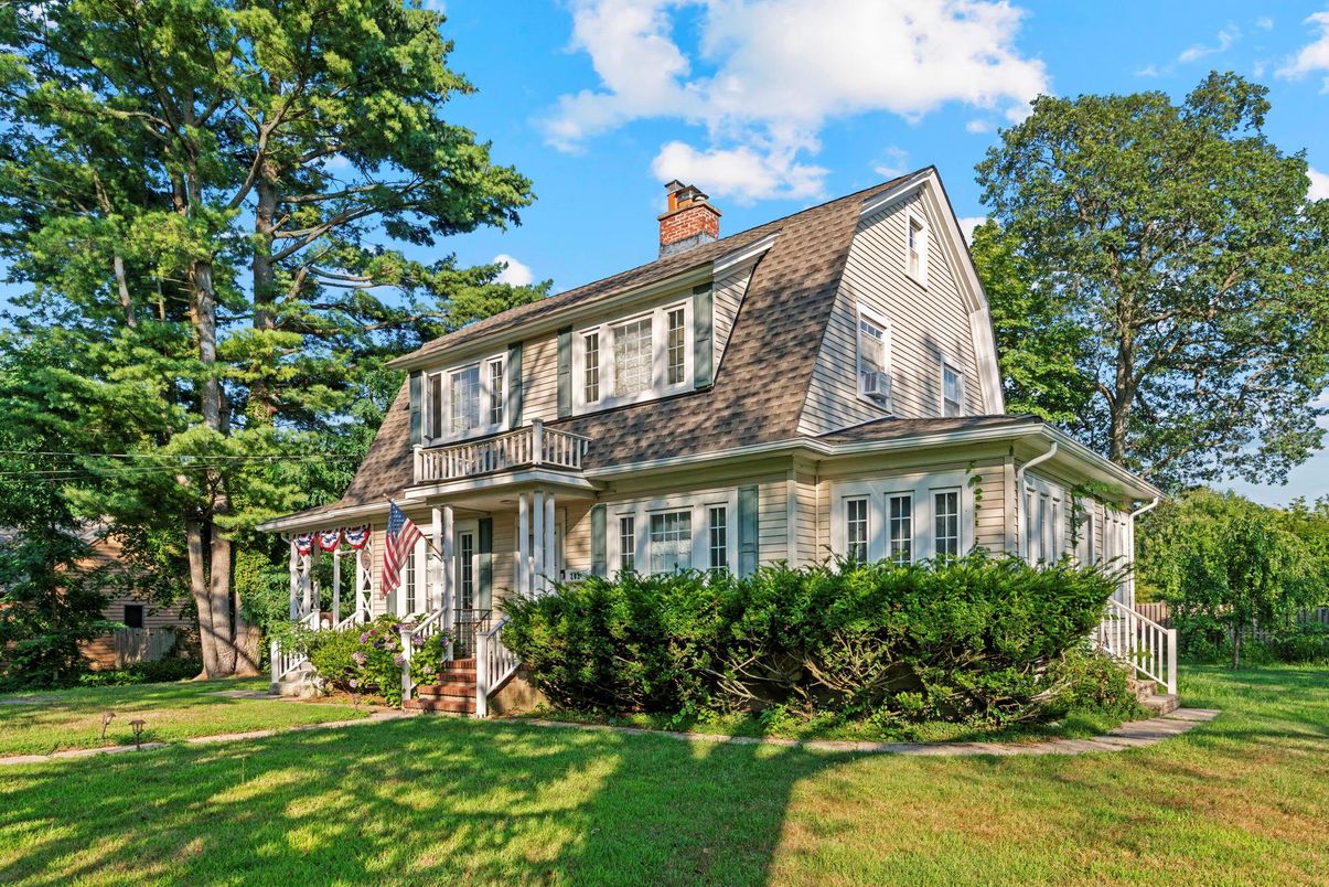Backyard, Exterior, Facade, Cape Cod