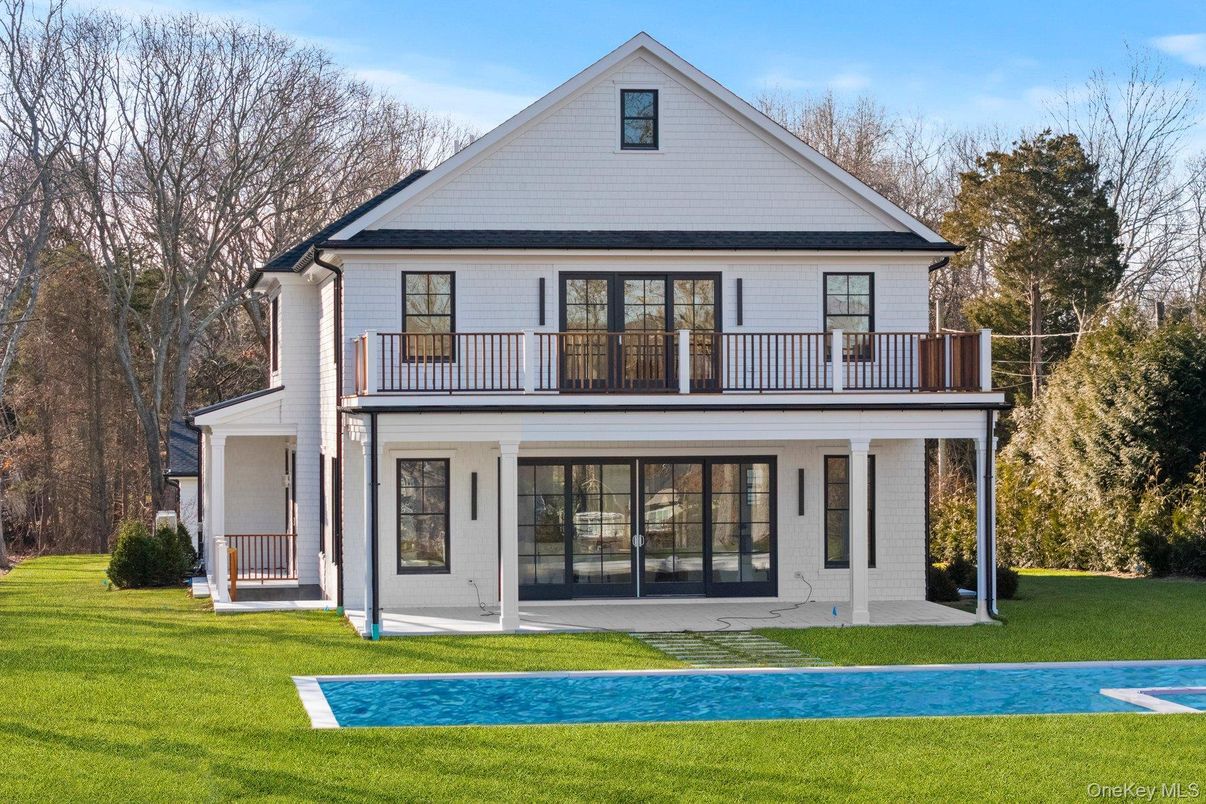 Backyard, Exterior, Facade, Farmhouse