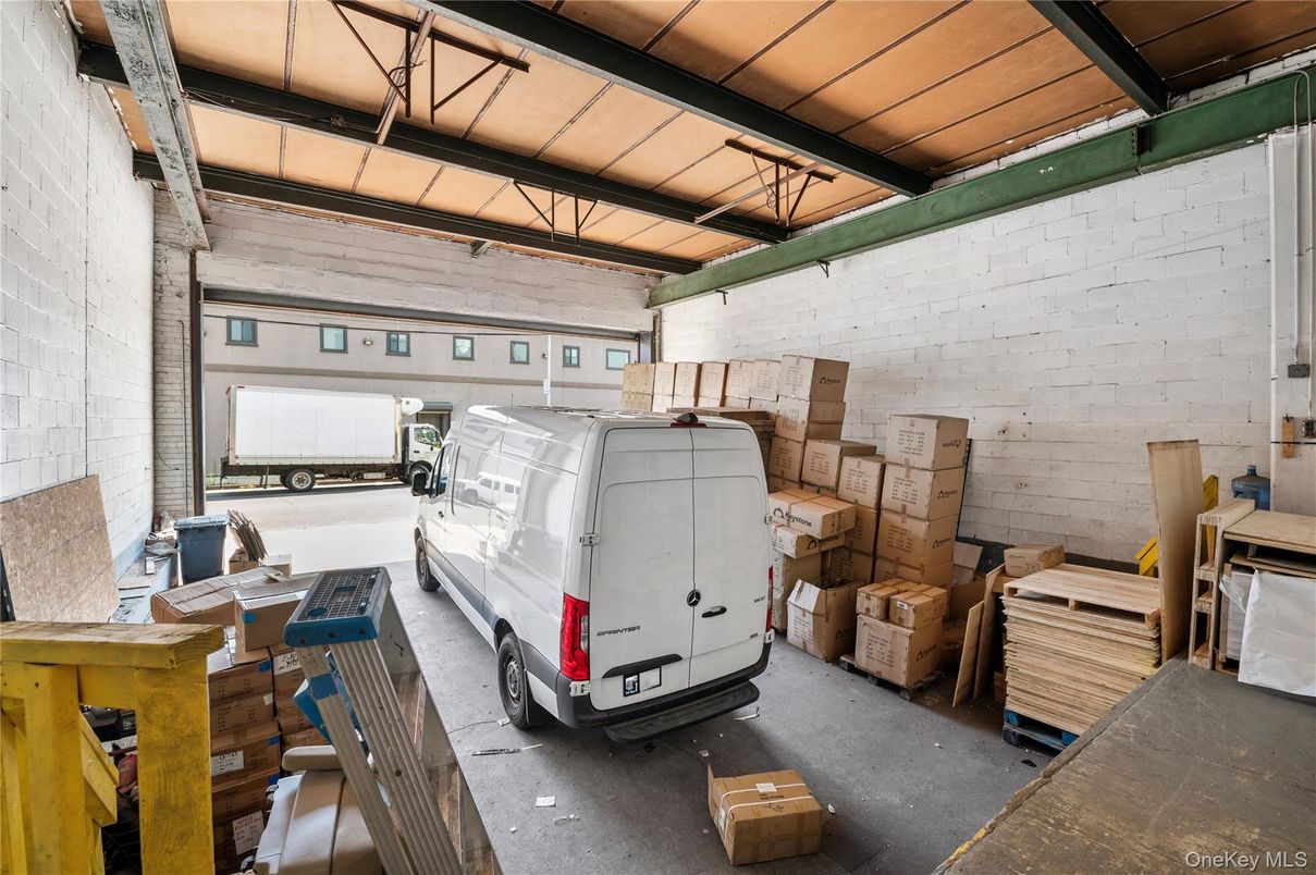 Garage, Interior