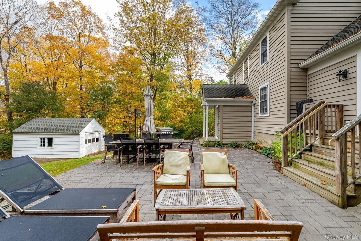 Detached Garage, Exterior