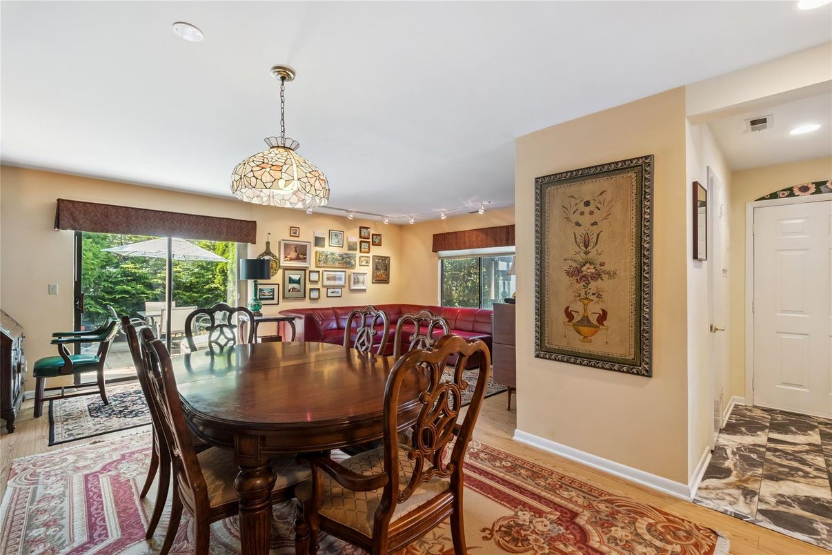 Chandelier, Dining room, Interior, Recessed Lighting, Wood Texture Flooring