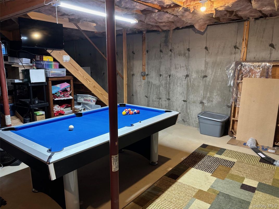 Billiard Table, Game Room, Interior