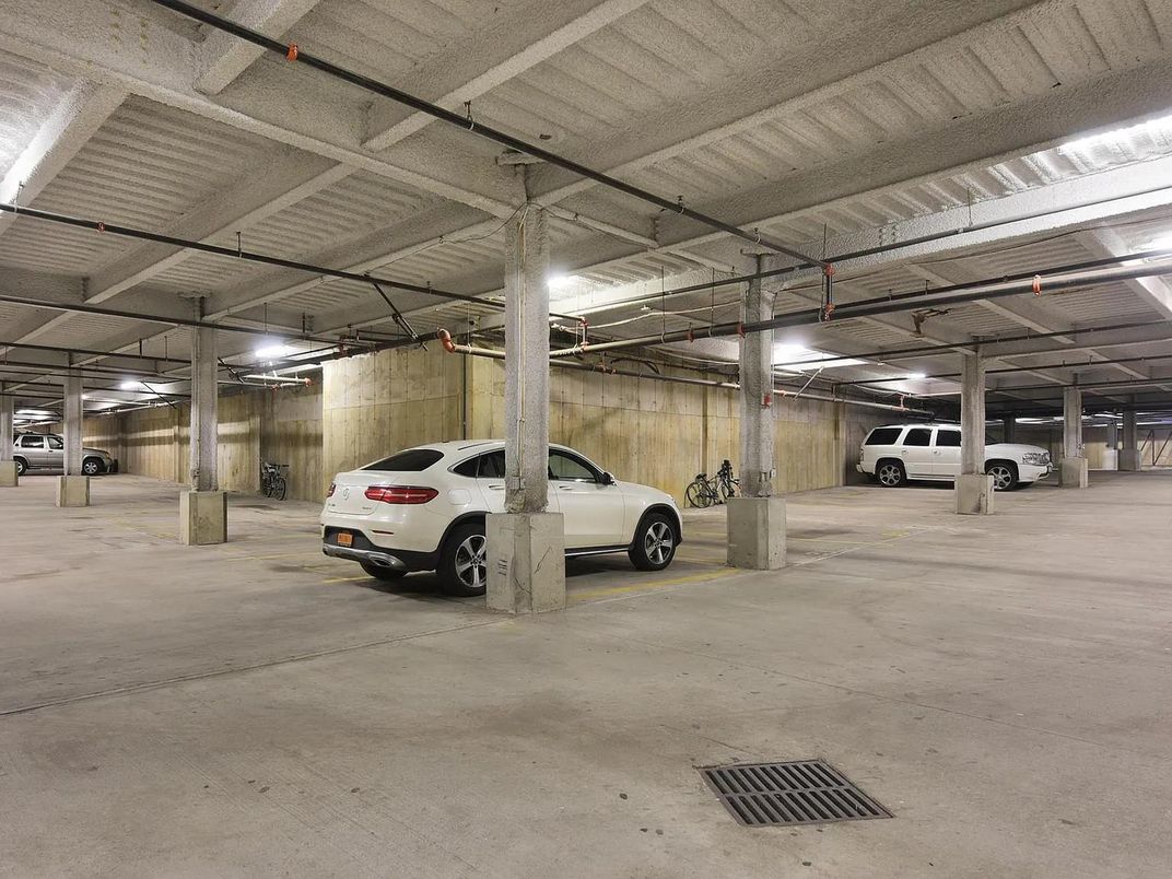 Garage, Interior