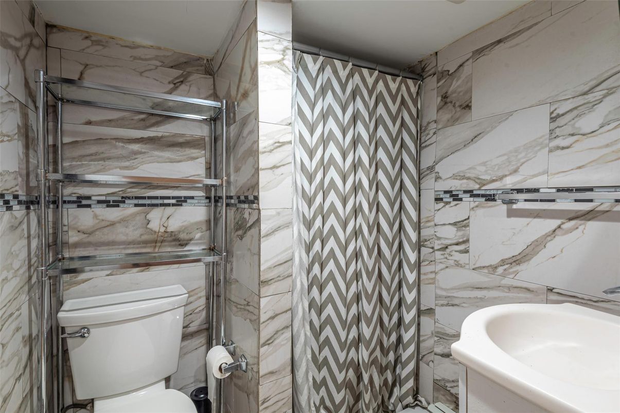 Bathroom, Interior, Marble Walls