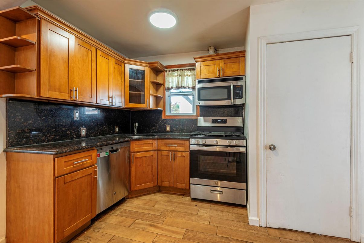 Interior, Kitchen, Stainless Steel Appliances, Wood Texture Flooring