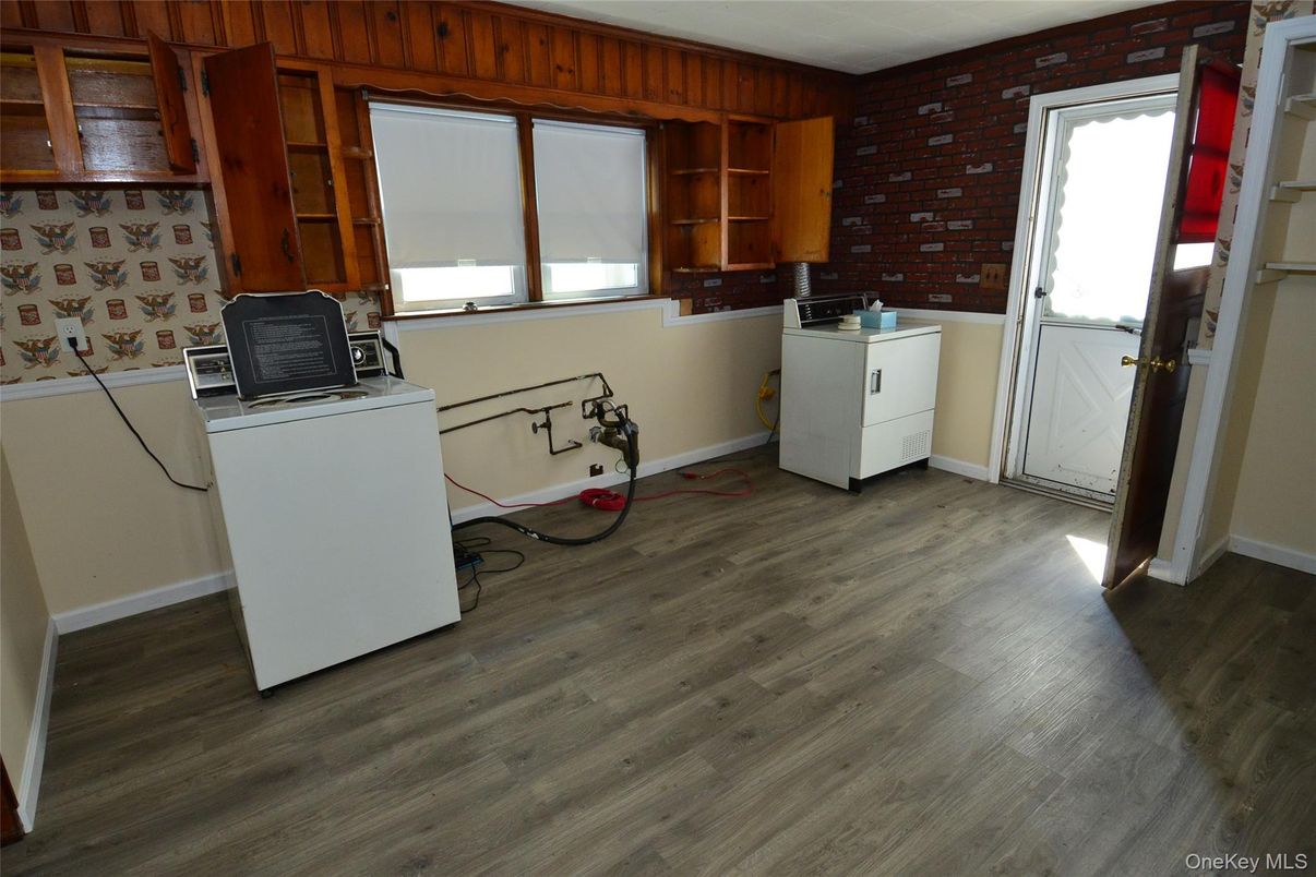 Home Office, Interior, Stone Walls, Wood Texture Flooring