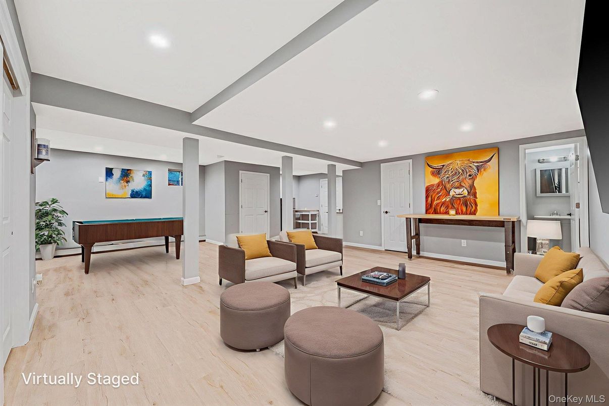 Game Room, Interior, Living room, Recessed Lighting, Wood Texture Flooring