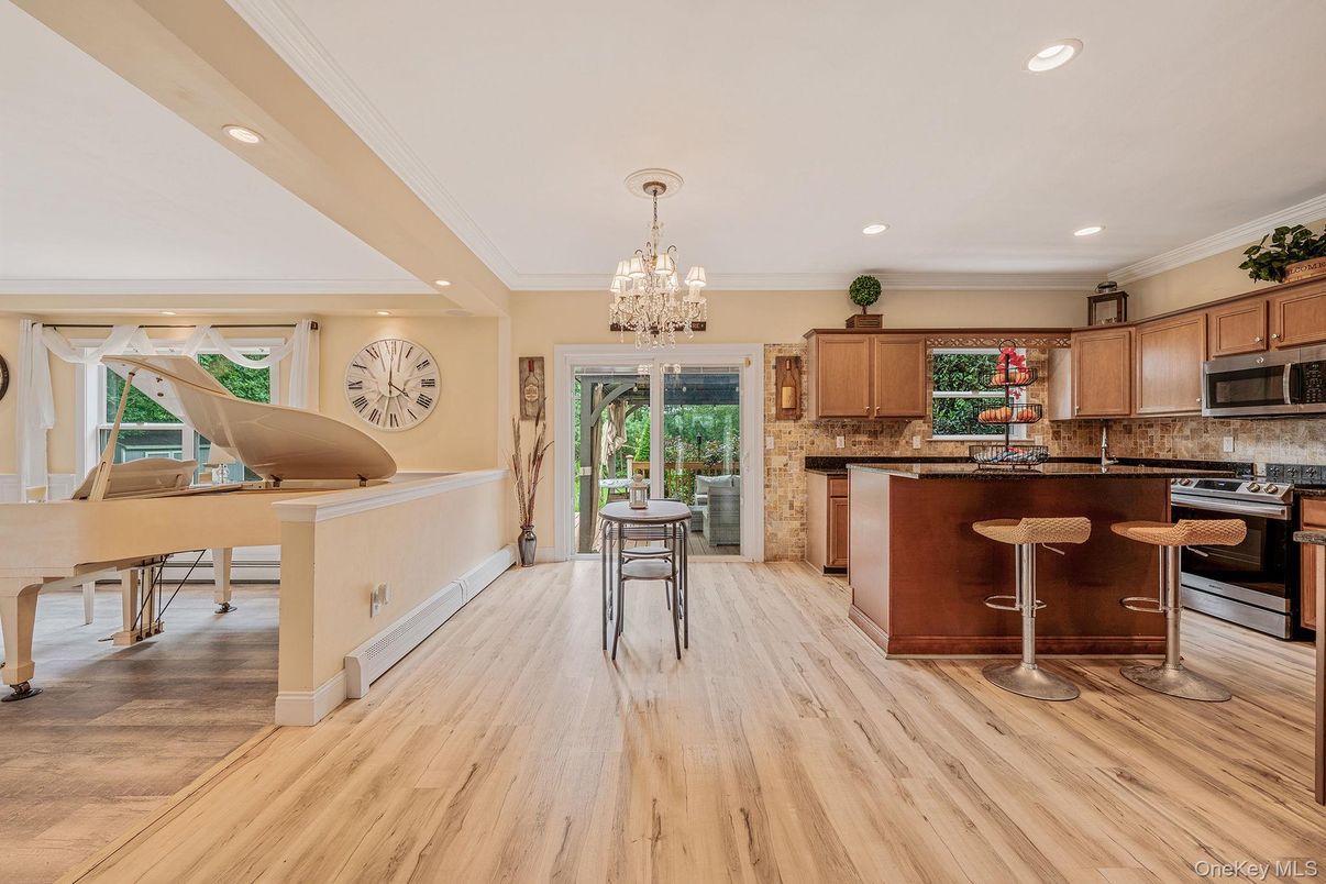 Chandelier, Interior, Kitchen, Piano, Recessed Lighting, Wood Texture Flooring