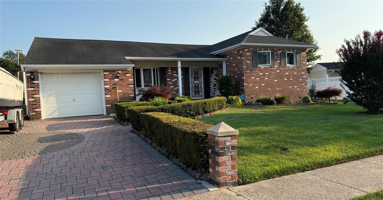 Attached, Exterior, Facade, Brick Facade, Cape Cod