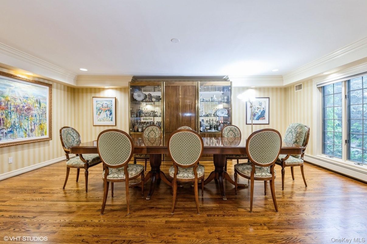Dining room, Interior, Recessed Lighting, Wood Texture Flooring