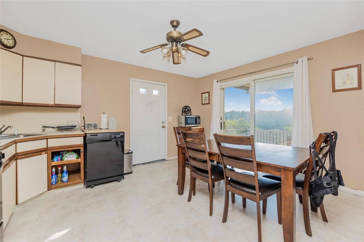 Dining room, Interior