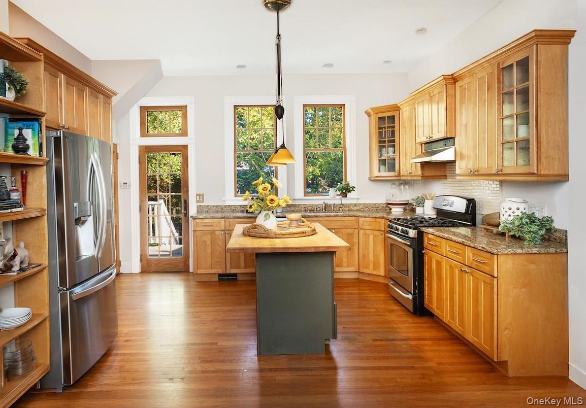 Interior, Kitchen, Pendant Lights, Recessed Lighting, Wood Texture Flooring