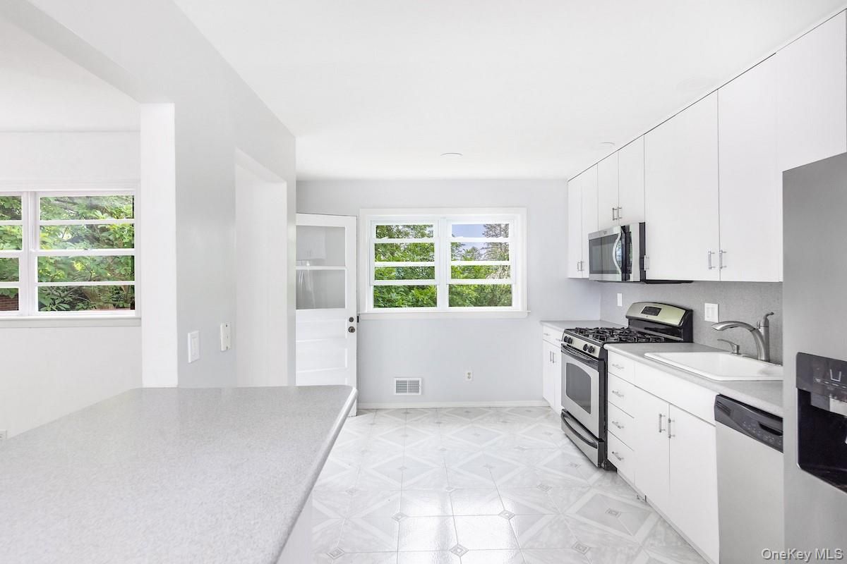 Interior, Kitchen, Stainless Steel Appliances