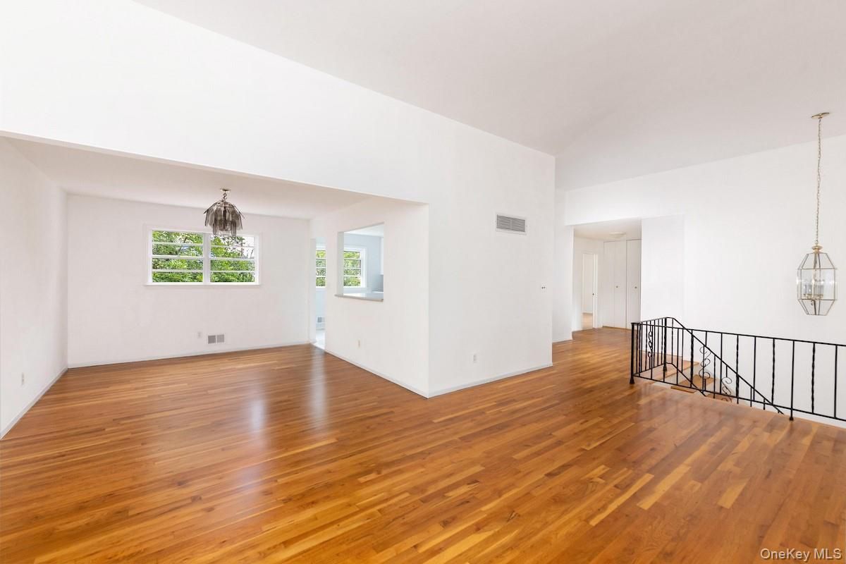 Empty room, Interior, Pendant Lights, Wood Texture Flooring