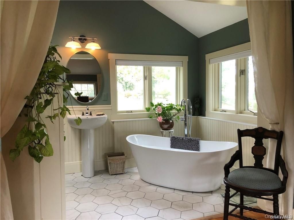 Bathroom, Free Standing Baths, Interior