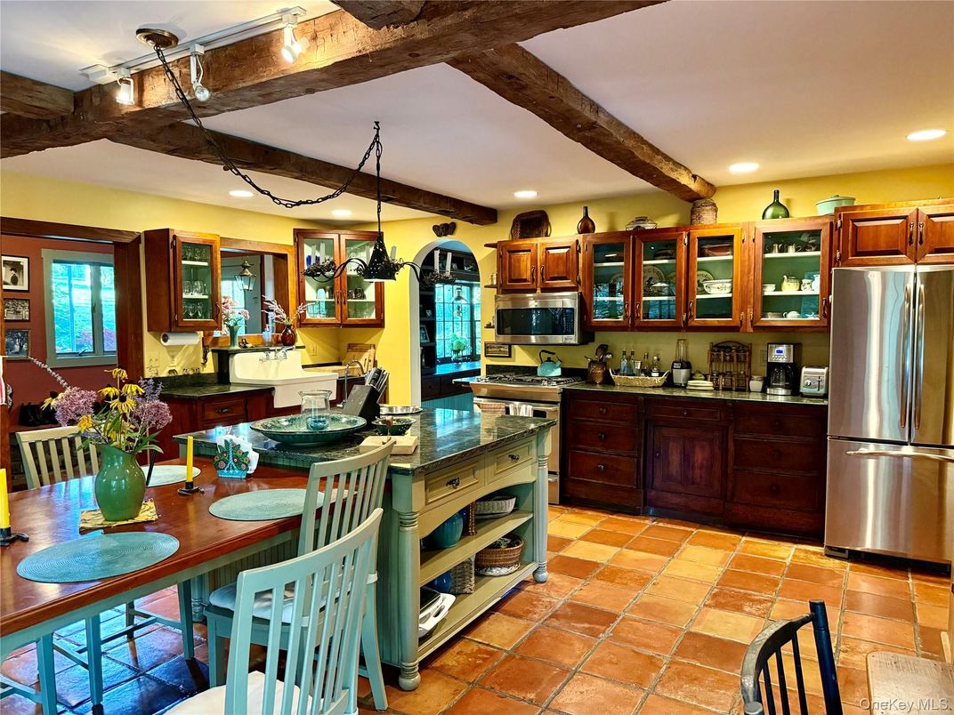 Dining room, Interior, Kitchen, Pendant Lights, Recessed Lighting, Stainless Steel Appliances, Wooden Beams