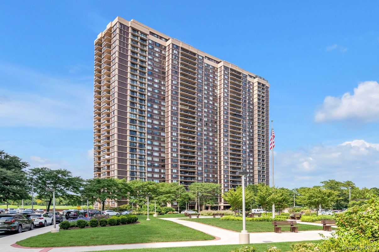 Exterior, Facade, Condo Building