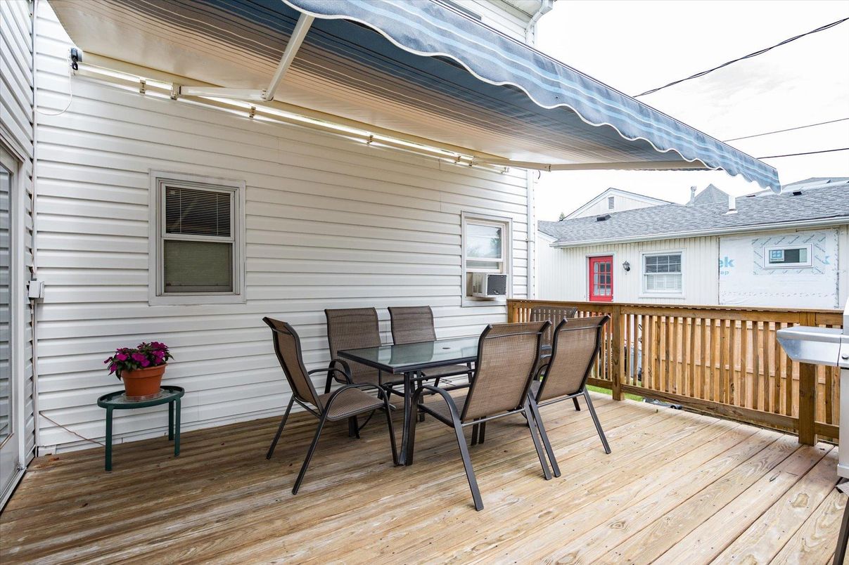Exterior, Wood Texture Flooring