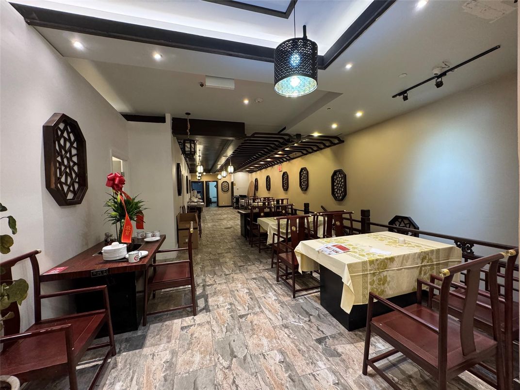 Dining room, Interior, Recessed Lighting