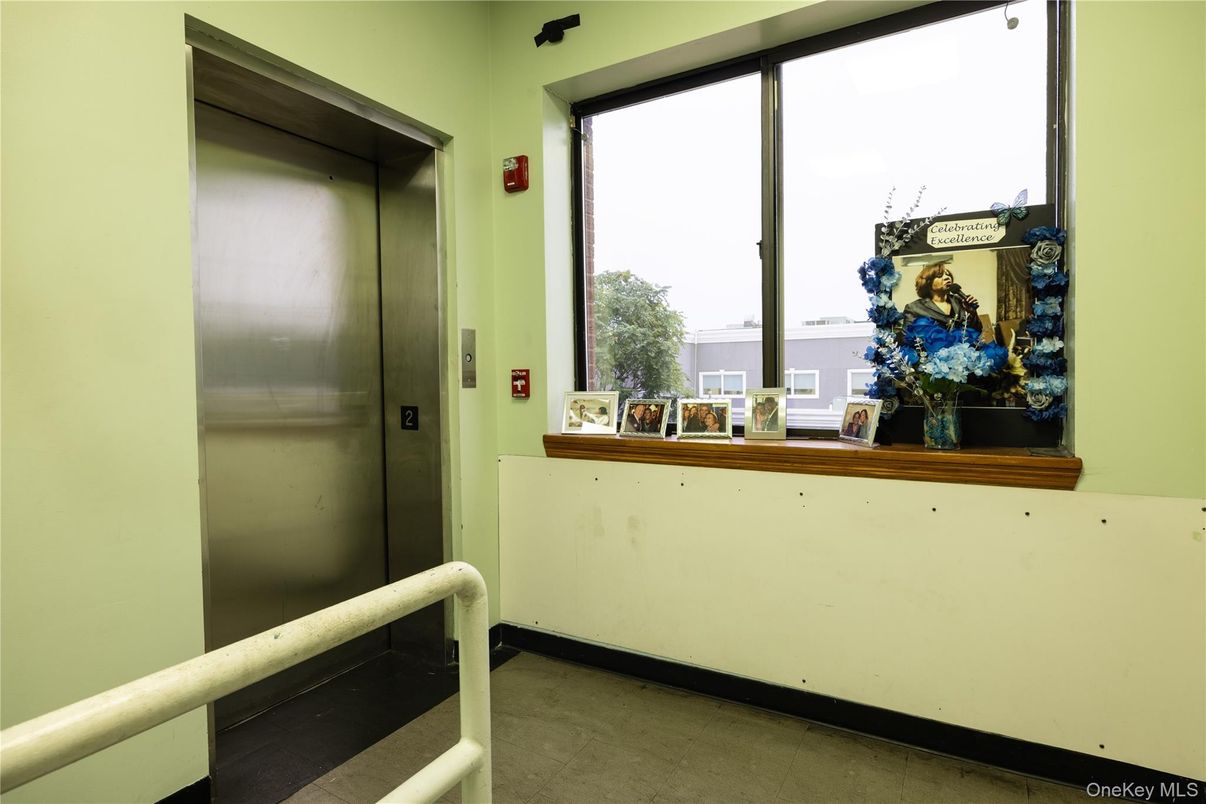 Elevator, Interior
