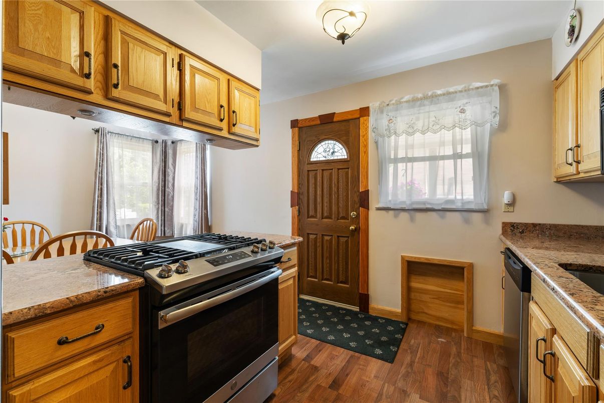 Interior, Kitchen, Stainless Steel Appliances, Wood Texture Flooring