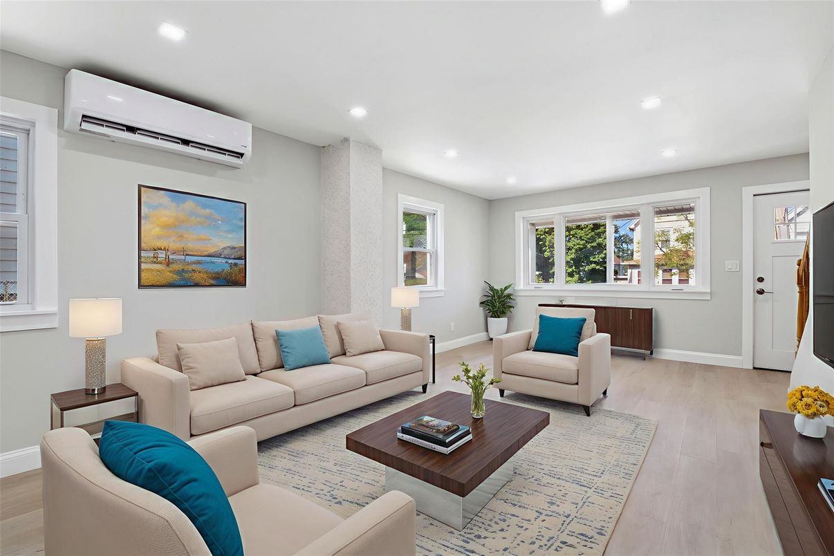 Interior, Living room, Recessed Lighting, Wood Texture Flooring