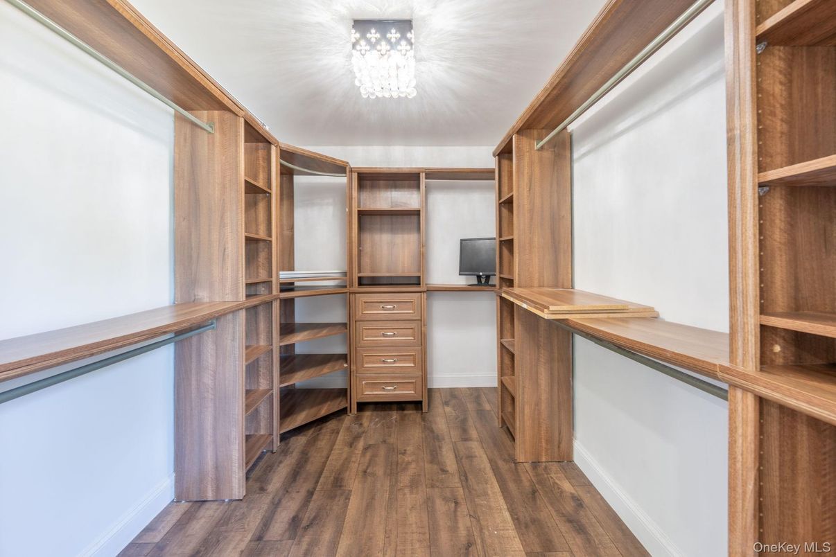 Chandelier, Interior, Walk-in Closets, Wood Texture Flooring