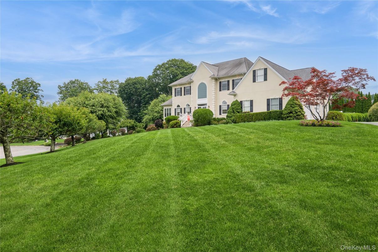 Backyard, Exterior, Facade, French Provincial