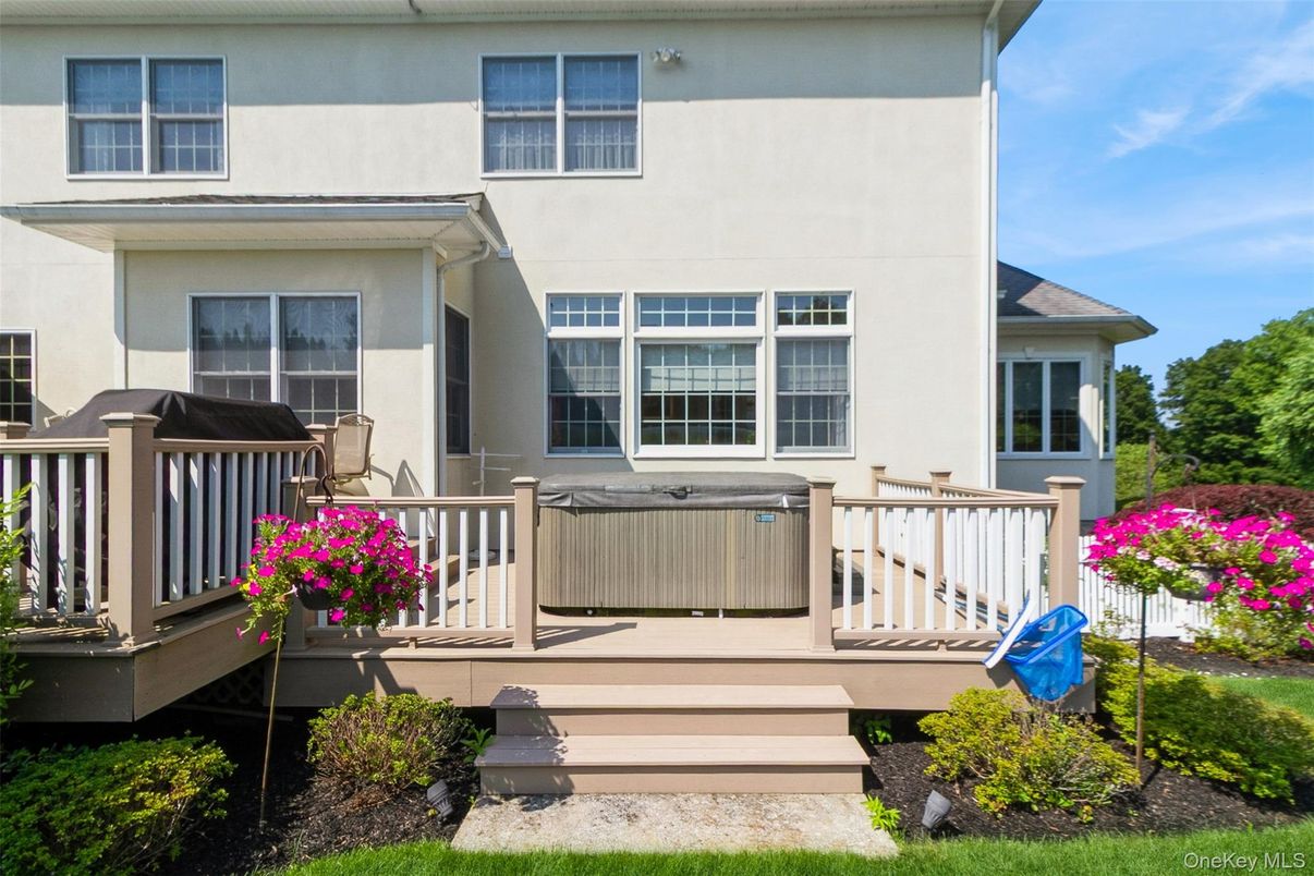 Exterior, Hot Tub