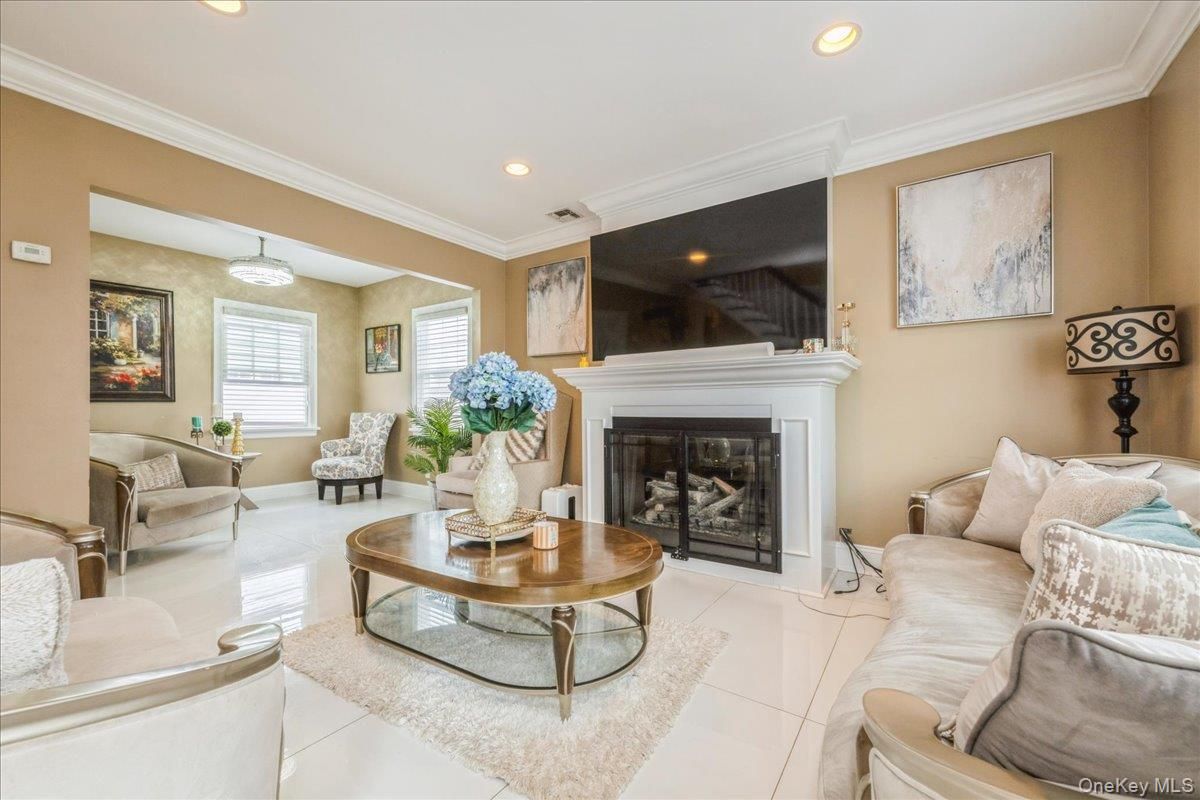 Fireplace, Interior, Living room, Pendant Lights, Recessed Lighting