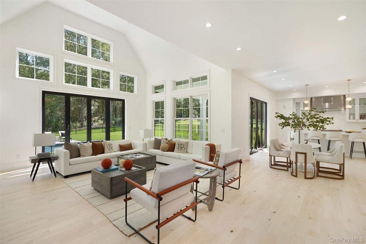 Dining room, Interior, Living room, Pendant Lights, Recessed Lighting, Wood Texture Flooring