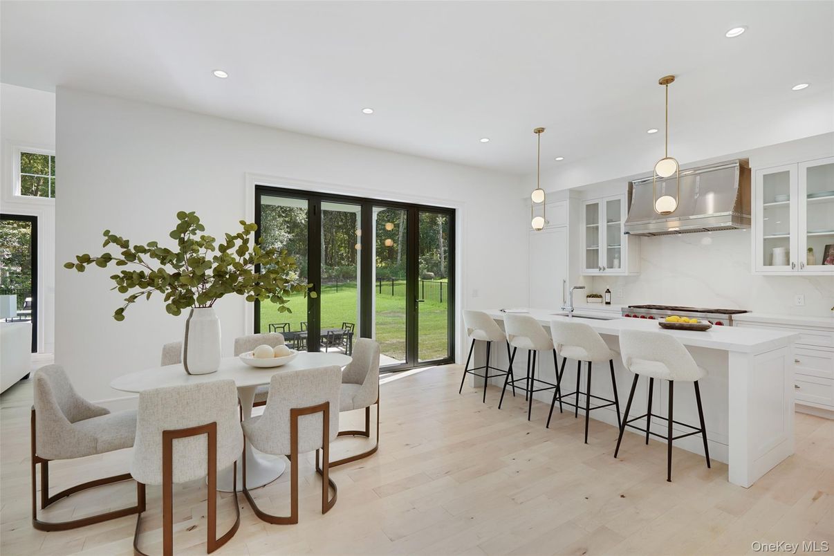 Dining room, Interior, Kitchen, Pendant Lights, Recessed Lighting, Wood Texture Flooring