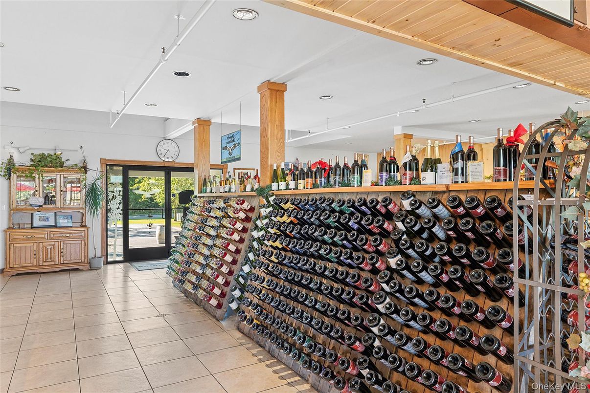 Interior, Recessed Lighting, Wine Storage