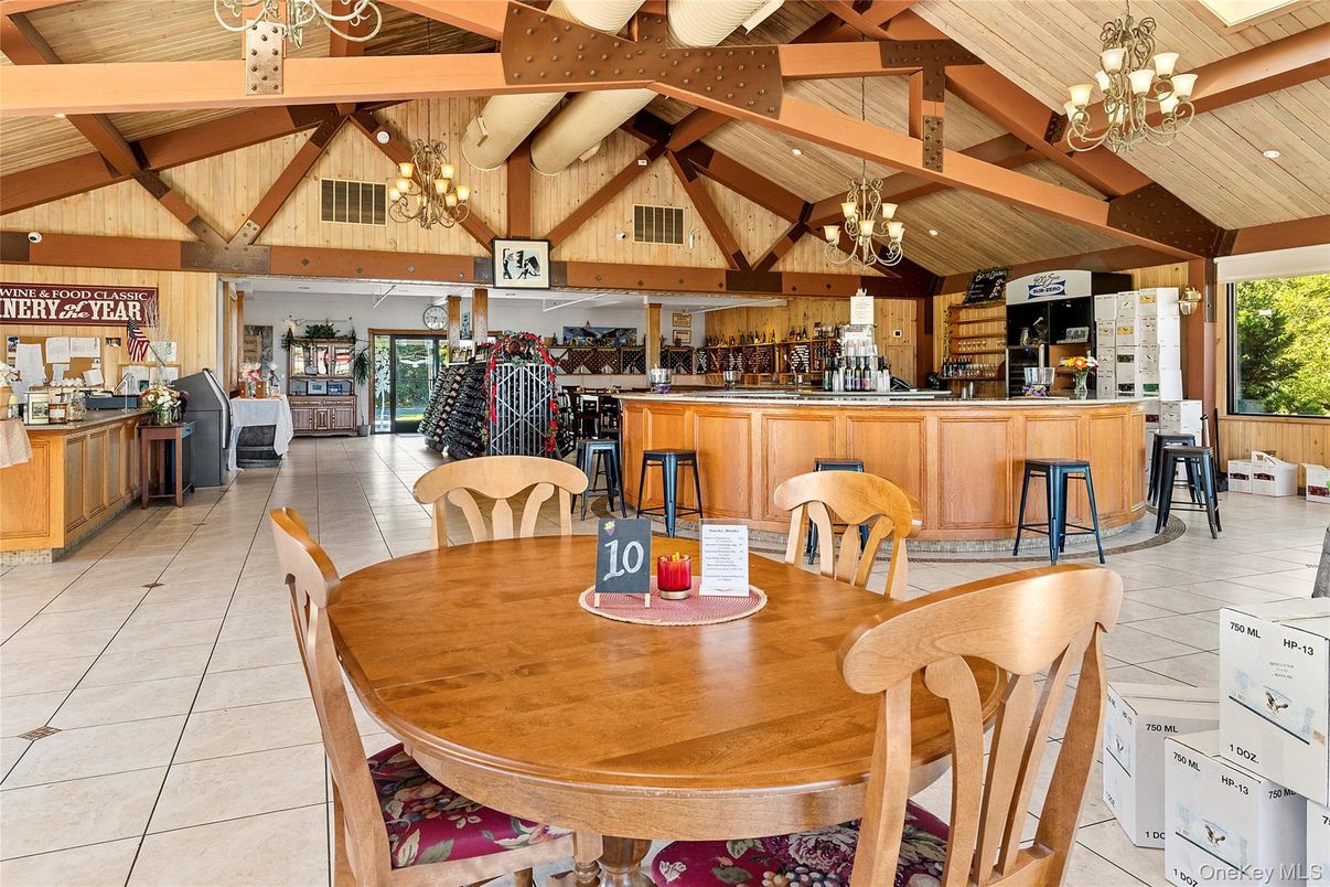 Chandelier, Dining room, Interior, Wooden Beams, Wooden Ceilings