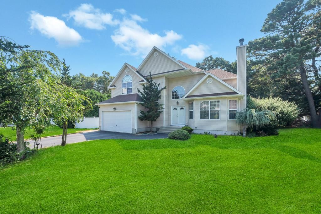 Attached, Backyard, Exterior, Facade, Farmhouse