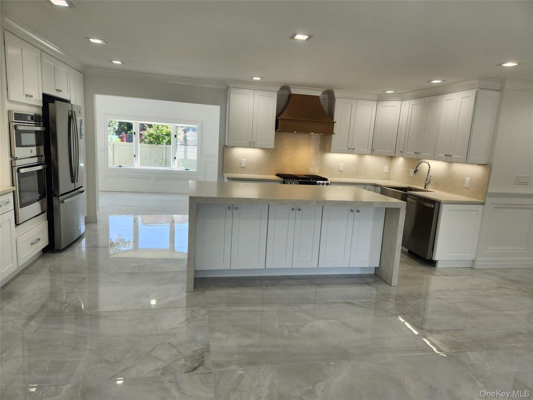 Interior, Kitchen, Marble, Recessed Lighting, Stainless Steel Appliances