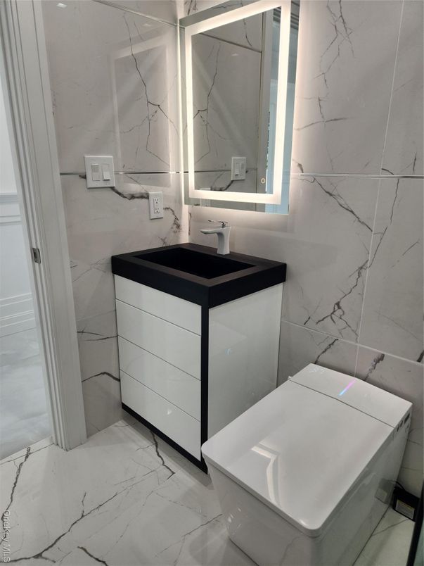 Bathroom, Interior, Marble, Marble Walls