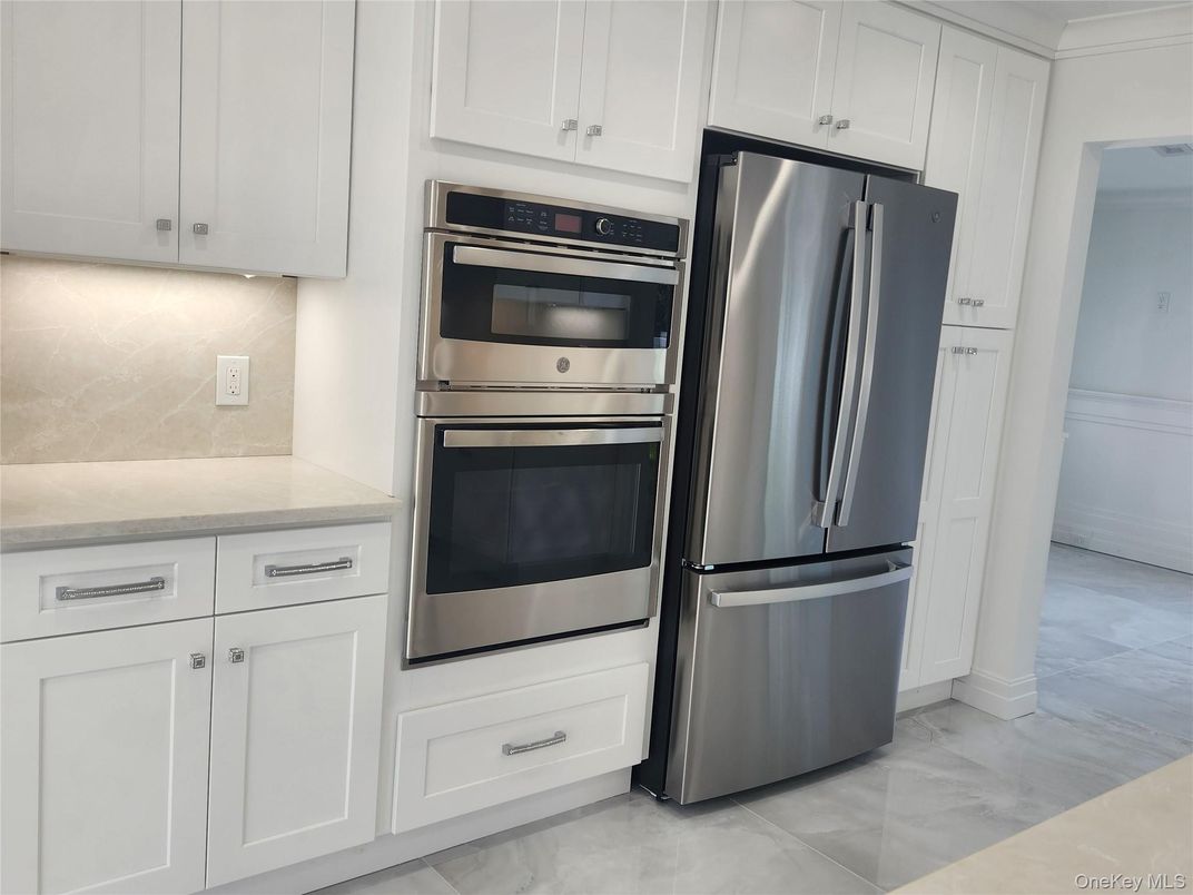 Interior, Kitchen, Marble, Stainless Steel Appliances