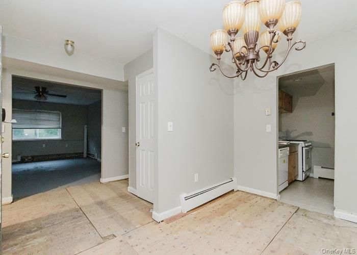 Chandelier, Empty room, Interior, Washer
