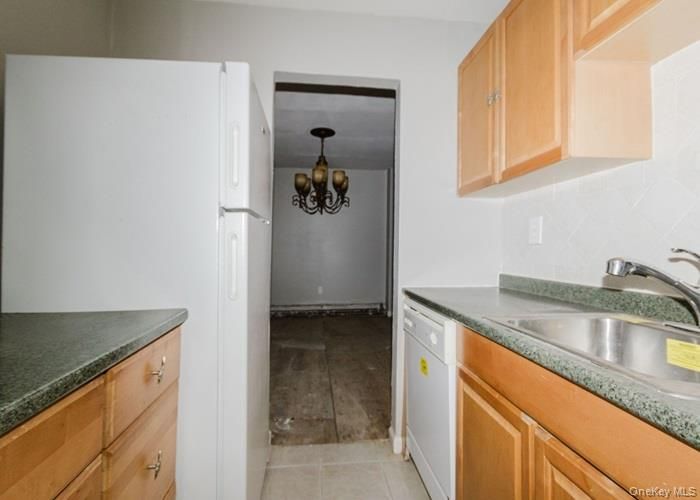 Chandelier, Interior, Kitchen