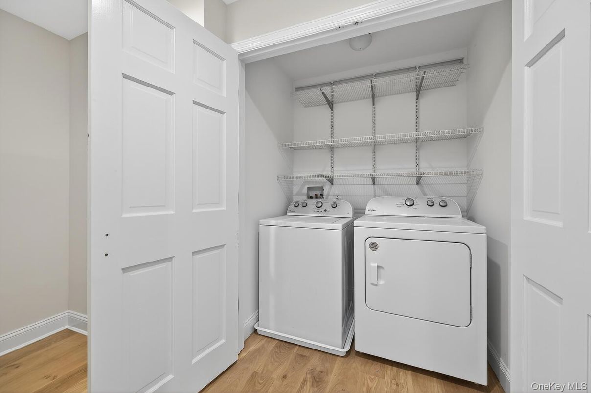 Interior, Utility Closets, Washer, Wood Texture Flooring