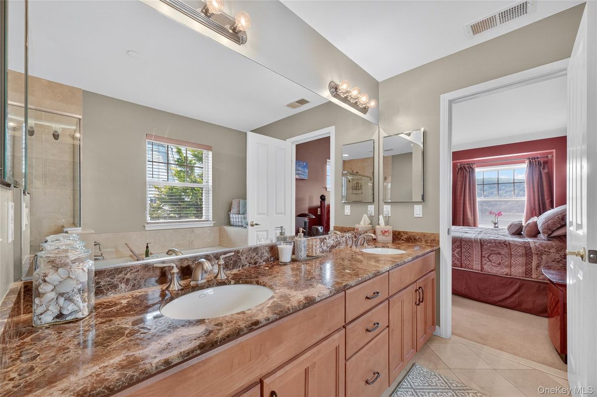 Bathroom, Bedroom, Dual Sink Vanities, Glass Shower, Interior