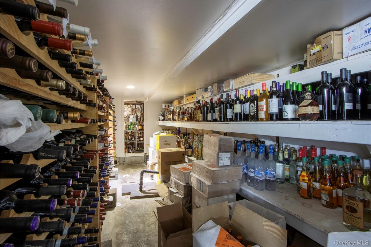 Interior, Recessed Lighting, Wine Storage