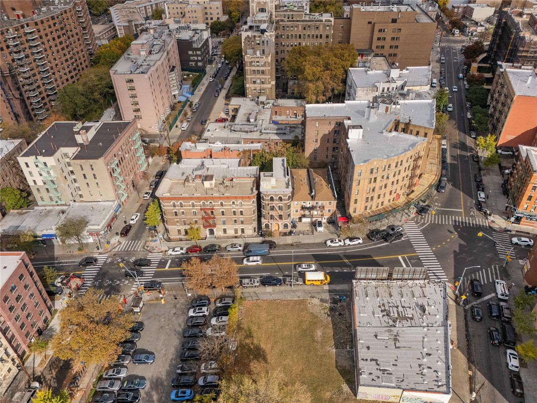 Exterior, Drone