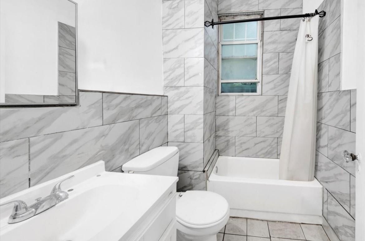 Bathroom, Interior, Marble Walls