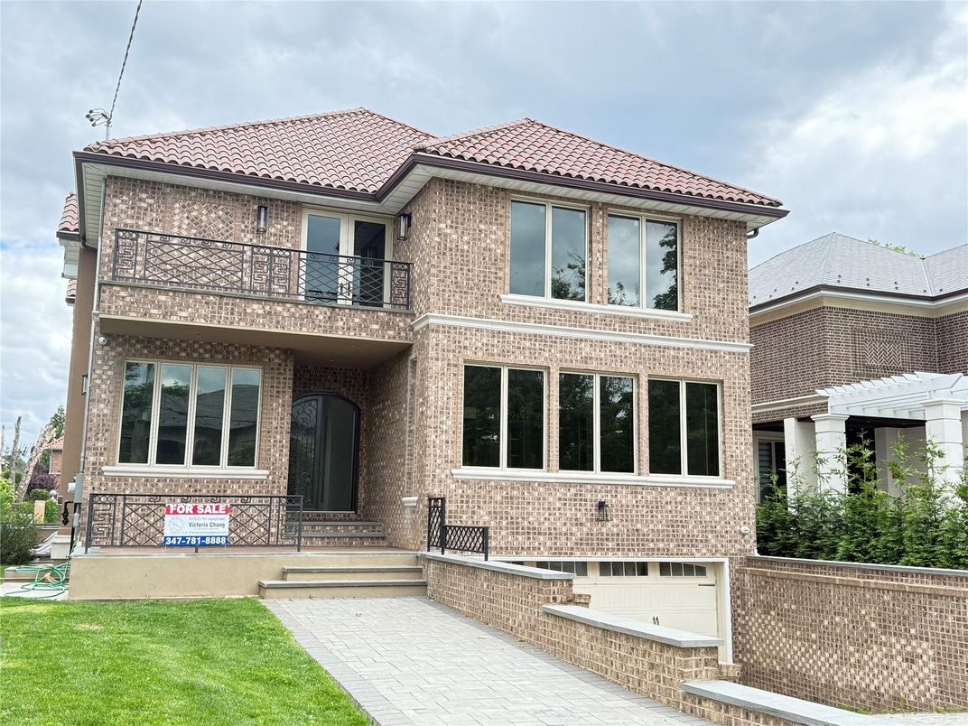 Attached, Exterior, Facade, Brick Facade, Mediterranean