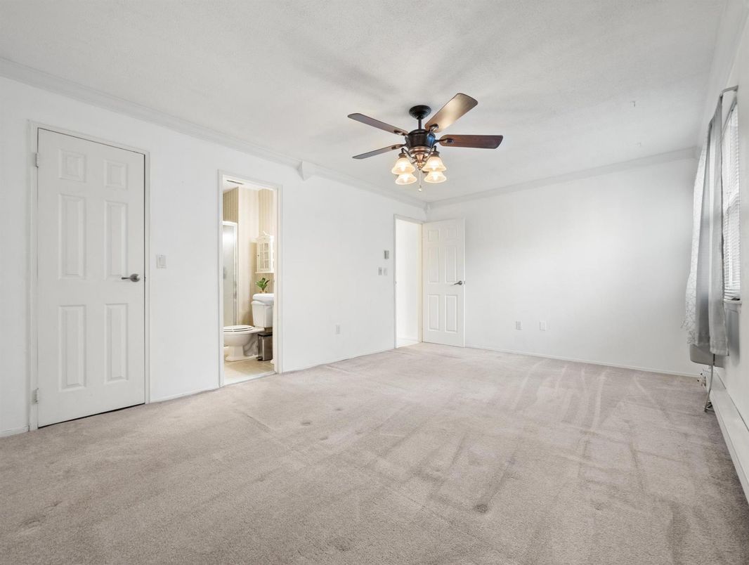 Bathroom, Empty room, Interior