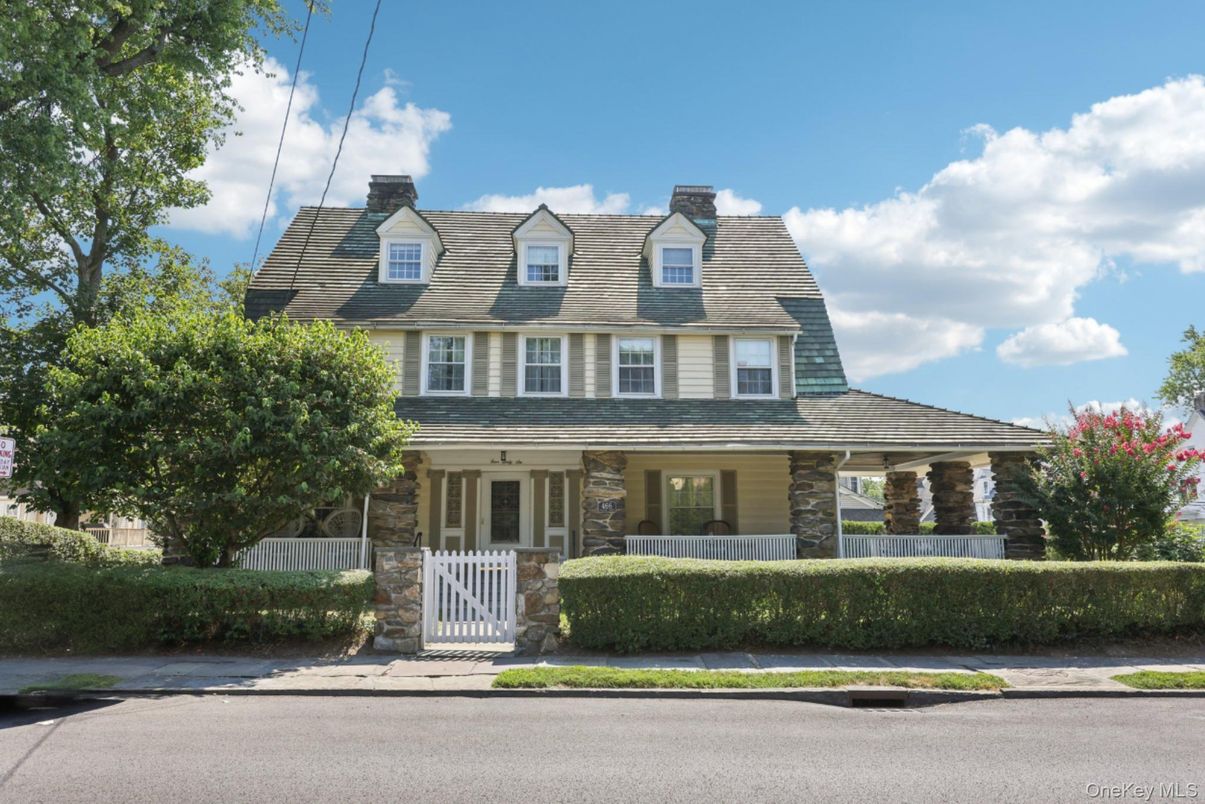 Exterior, Facade, Georgian