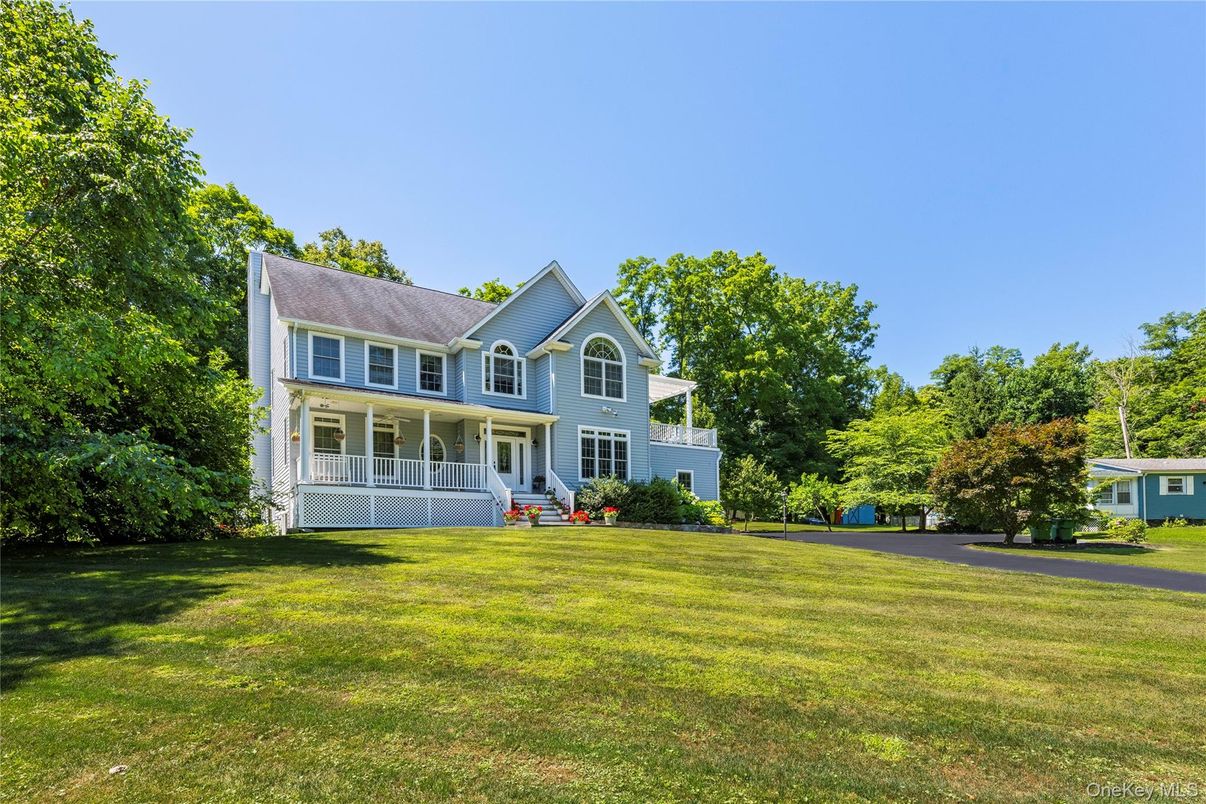 Backyard, Exterior, Facade, Farmhouse