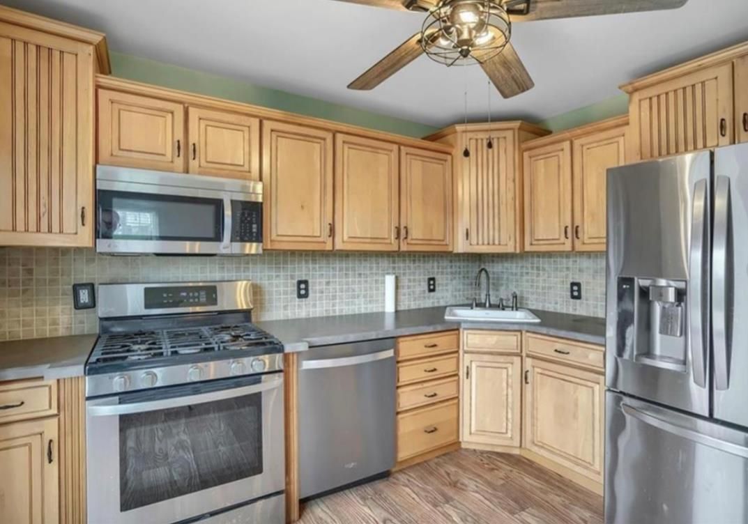 Interior, Kitchen, Stainless Steel Appliances, Wood Texture Flooring